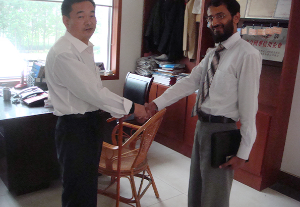 菅总与孟加拉客户浅谈业务.JPG
